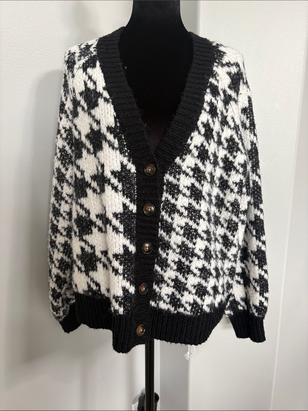 torrid Black & White Textured Knit Cardigan